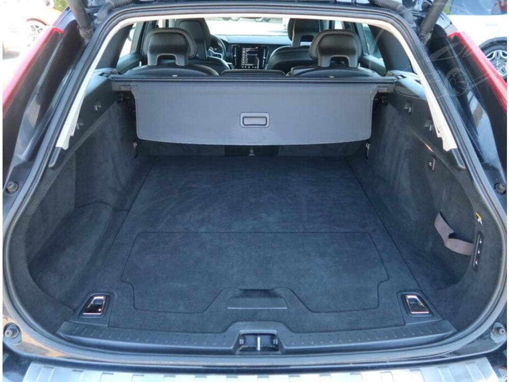 2017 Volvo V90 - 14