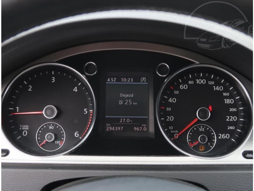 2012 Volkswagen PASSAT - 11