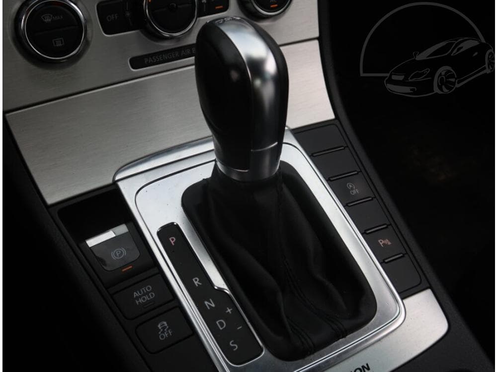 2012 Volkswagen PASSAT - 13