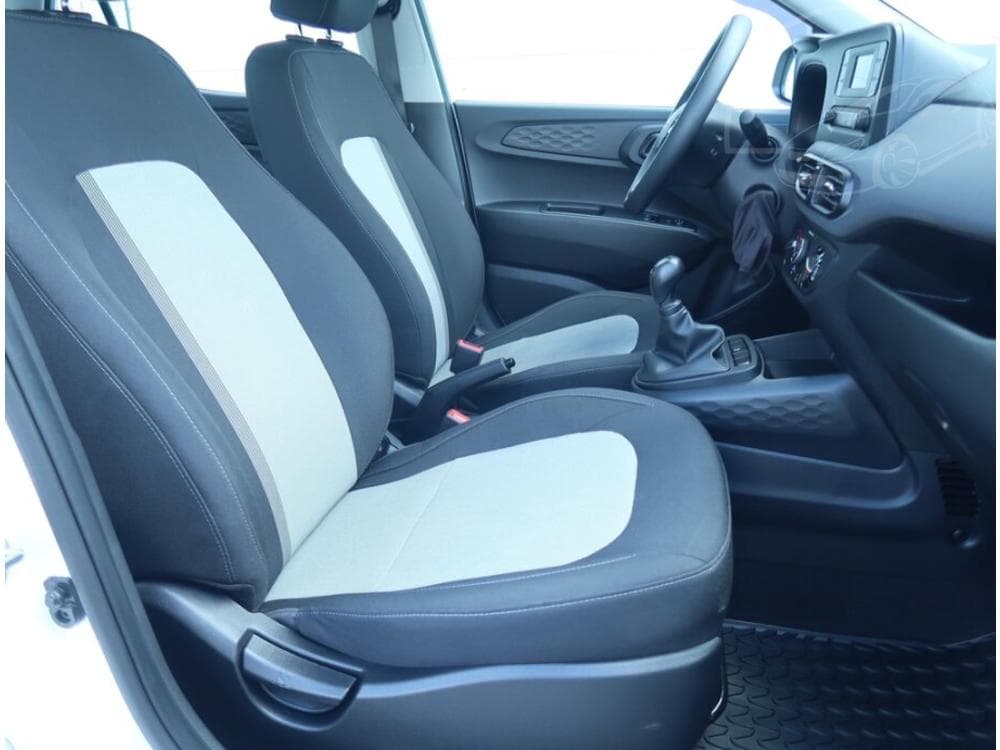 2021 Hyundai i10 - 9