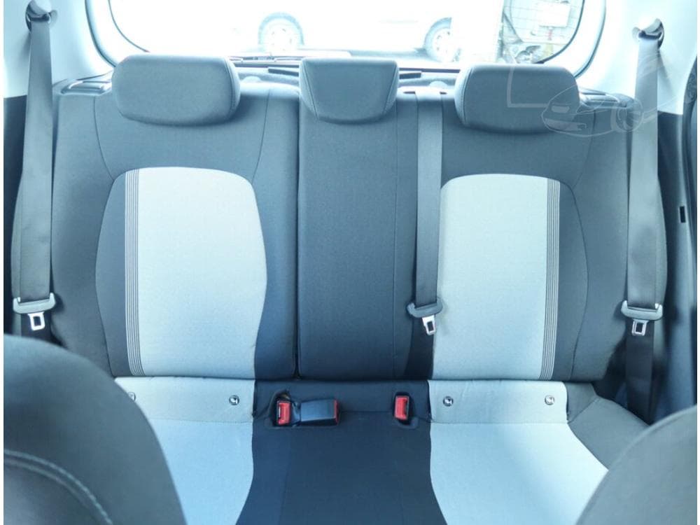 2021 Hyundai i10 - 10