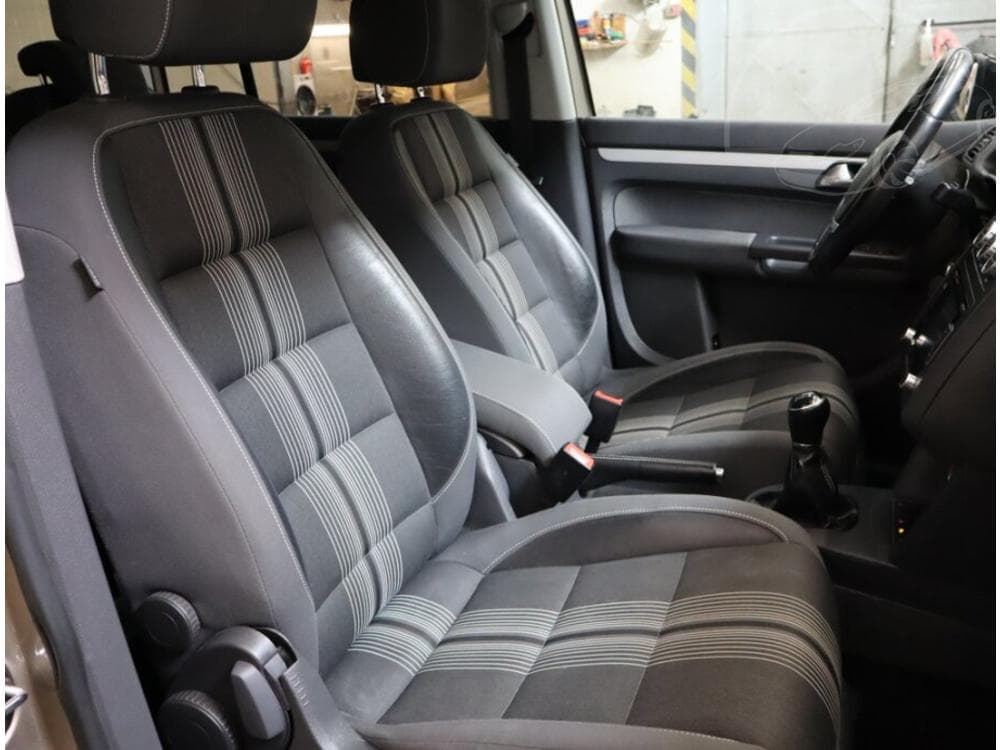 2012 Volkswagen TOURAN - 9