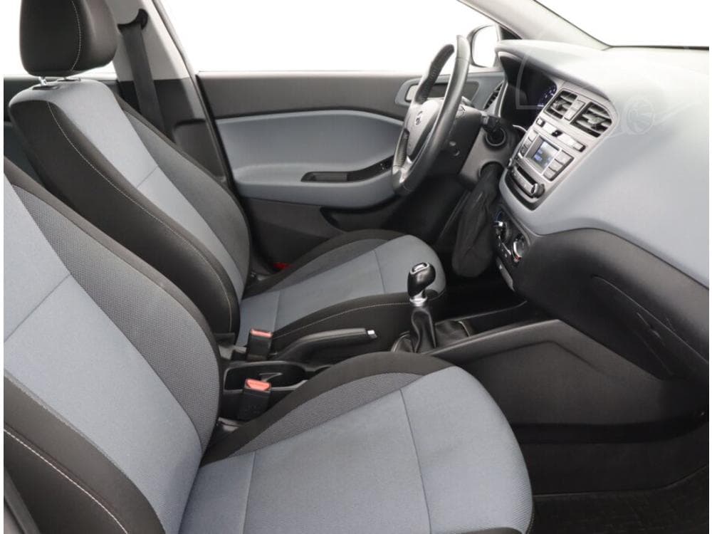 2017 Hyundai i20 - 9