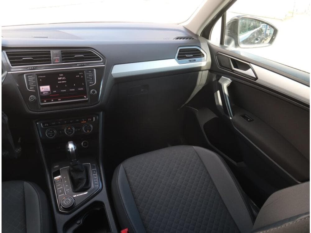 2016 Volkswagen TIGUAN - 8