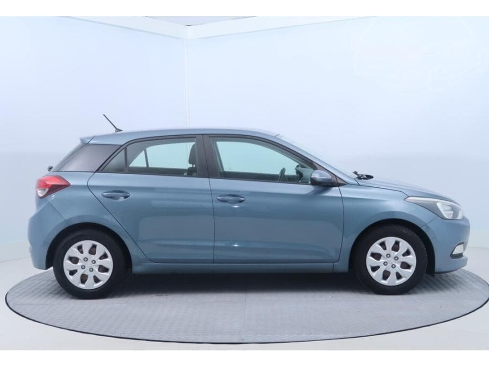 2016 Hyundai i20 - 6