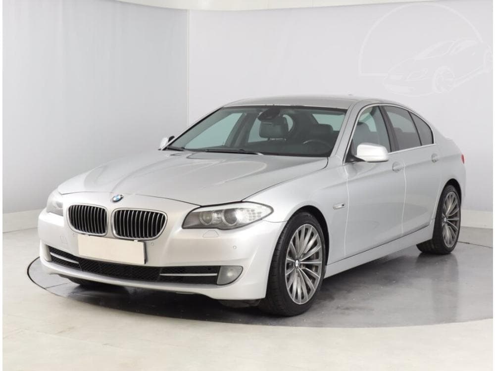 2010 BMW 5-SERIES - 2