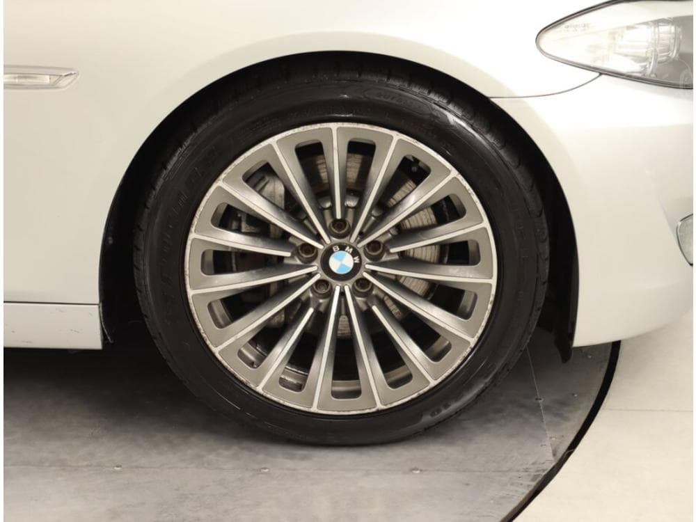 2010 BMW 5-SERIES - 14