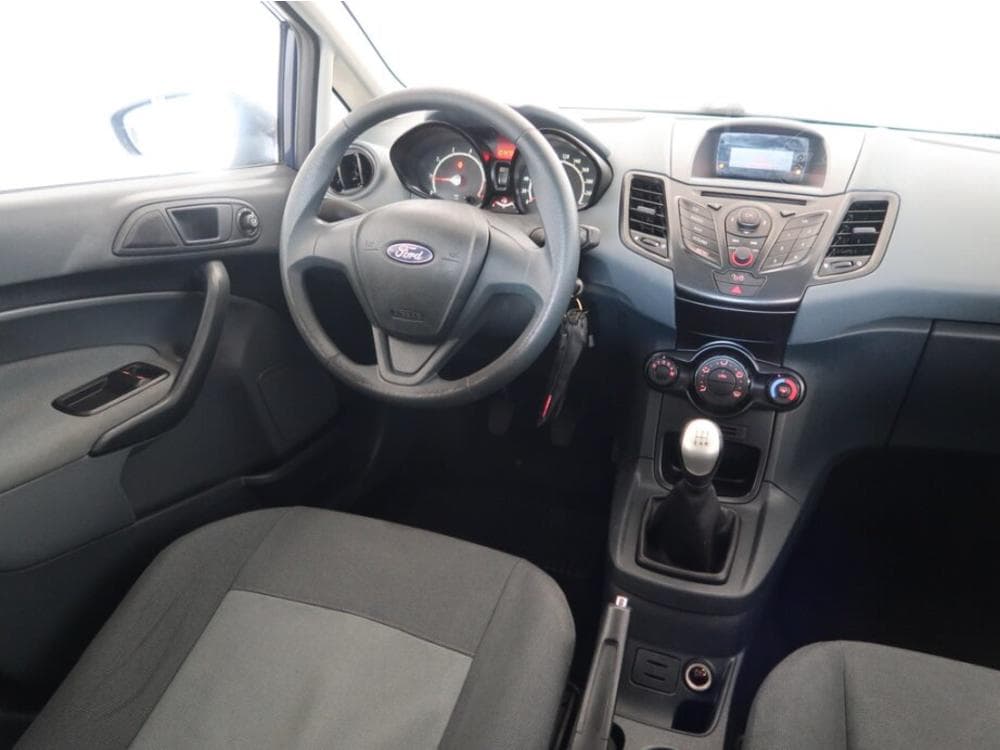 2010 Ford FIESTA - 7