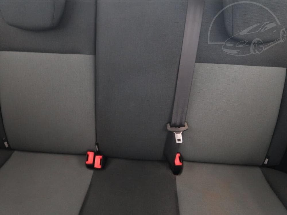 2010 Ford FIESTA - 10