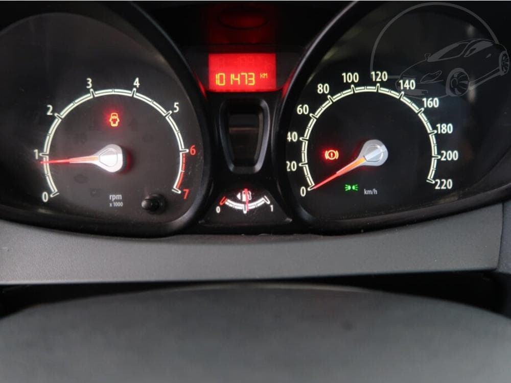 2010 Ford FIESTA - 11