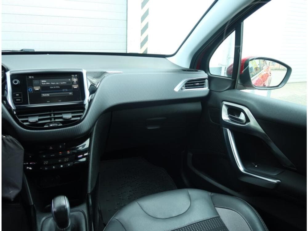 2016 Peugeot 2008 - 8