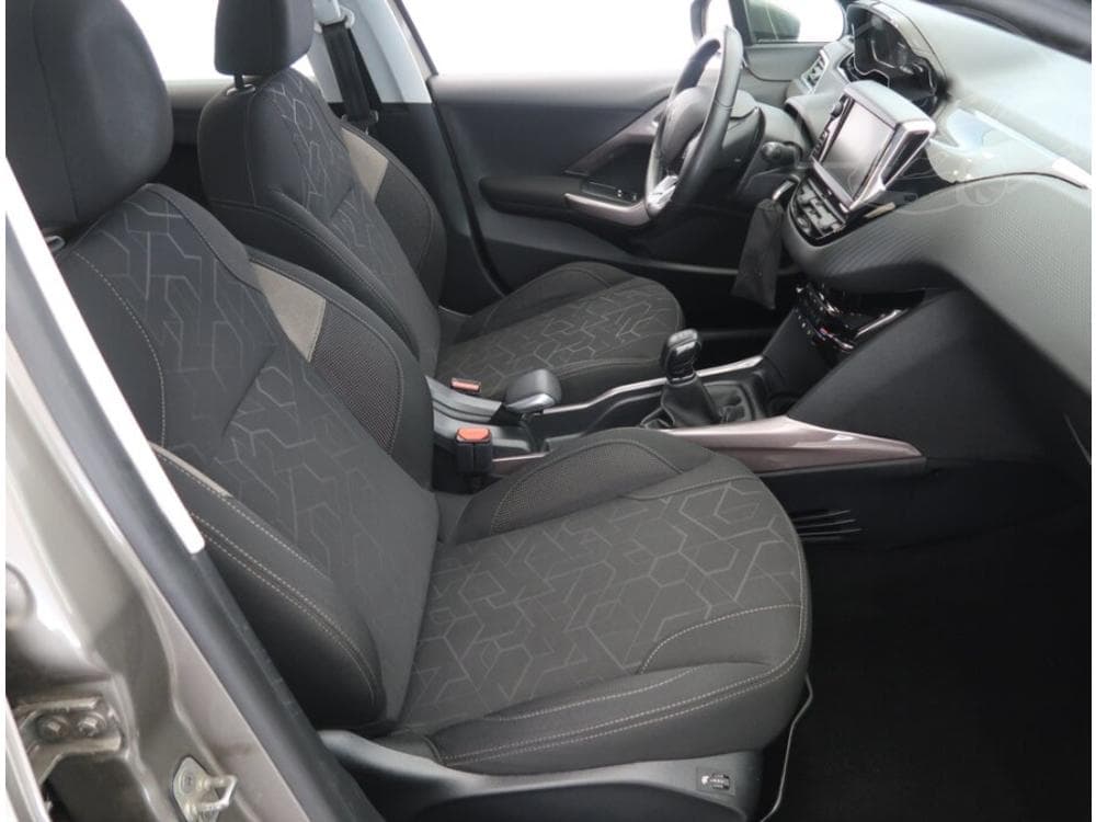 2016 Peugeot 2008 - 9