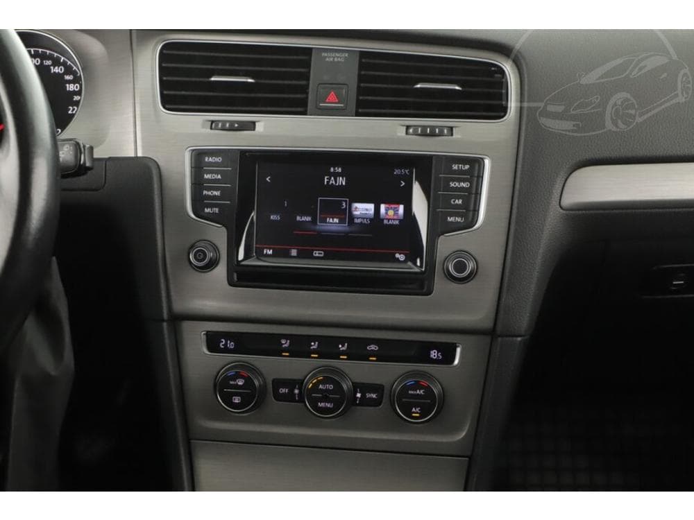 2015 Volkswagen GOLF - 9