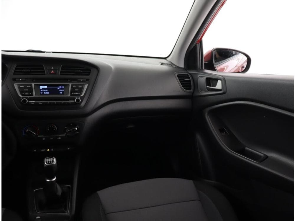 2017 Hyundai i20 - 8