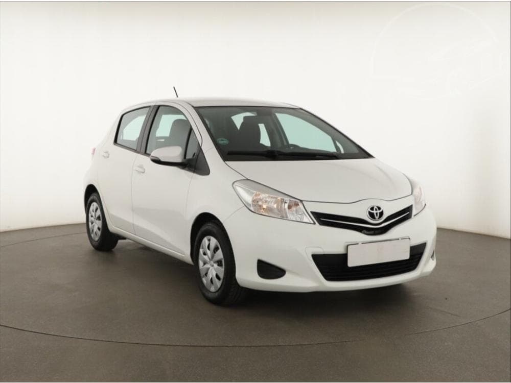 2013 Toyota YARIS