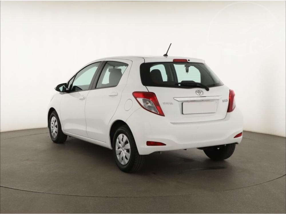 2013 Toyota YARIS - 4