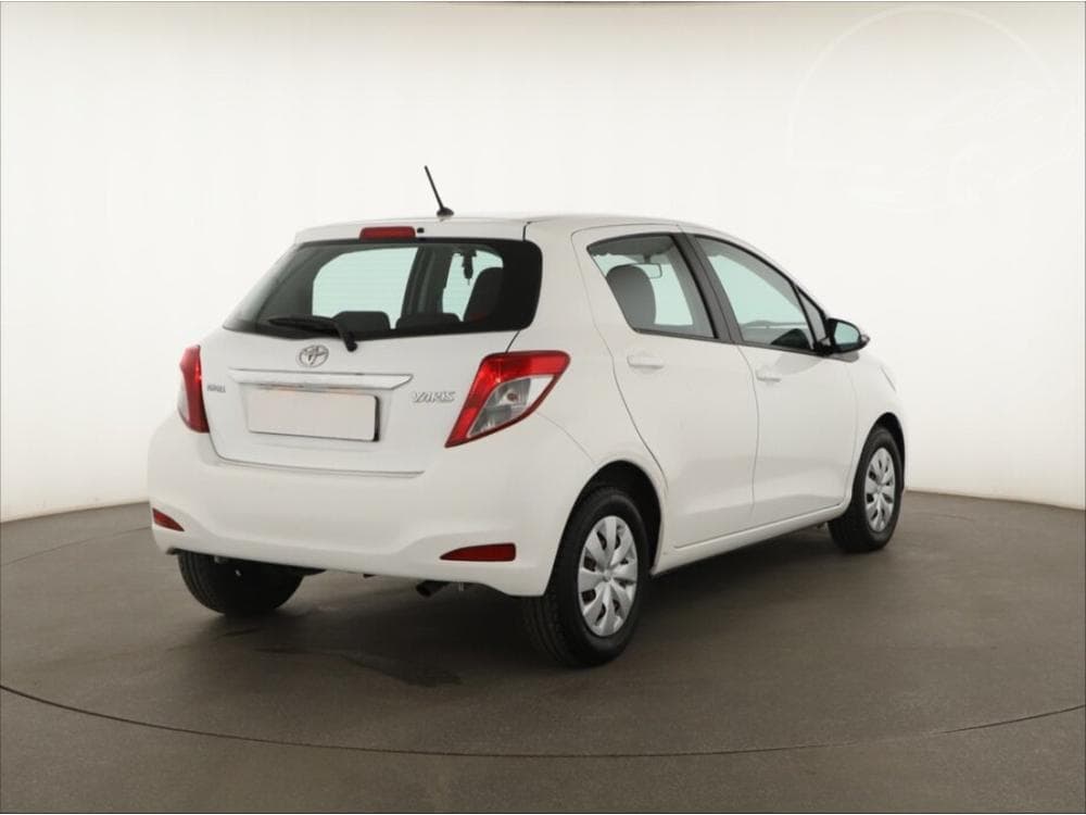 2013 Toyota YARIS - 5