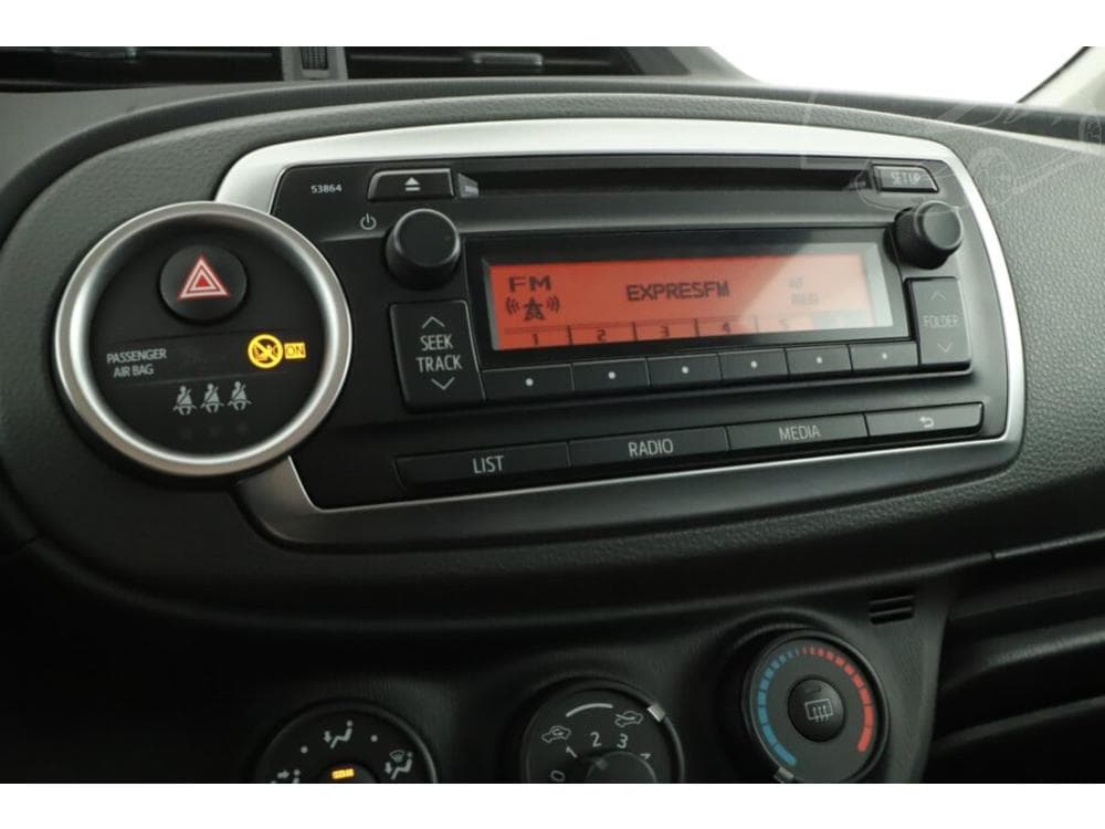2013 Toyota YARIS - 9