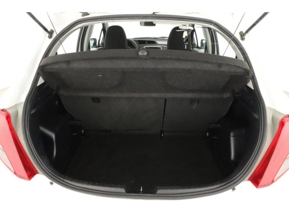 2013 Toyota YARIS - 10