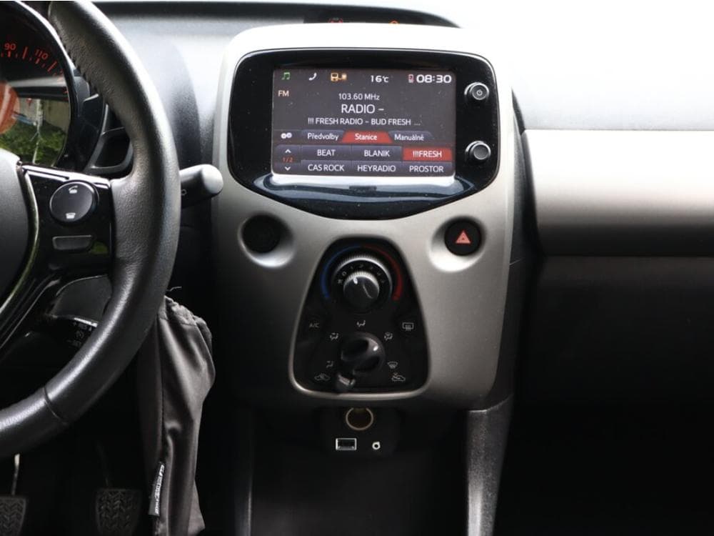 2015 Toyota AYGO - 10