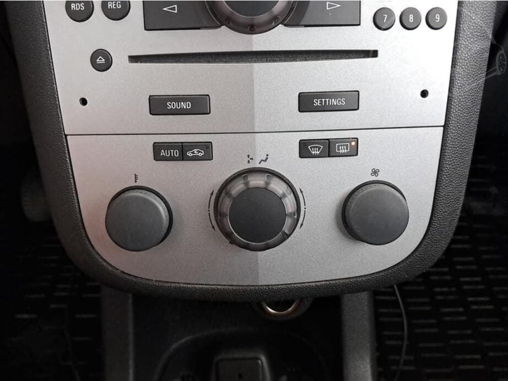 2012 Opel CORSA - 13