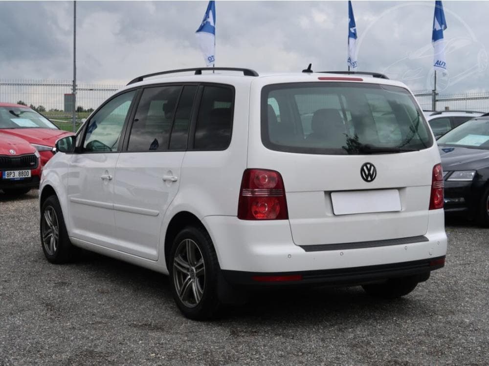 2010 Volkswagen TOURAN - 4