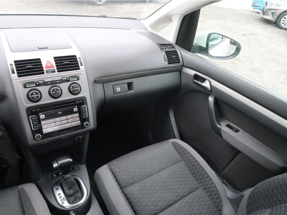 2010 Volkswagen TOURAN - 8
