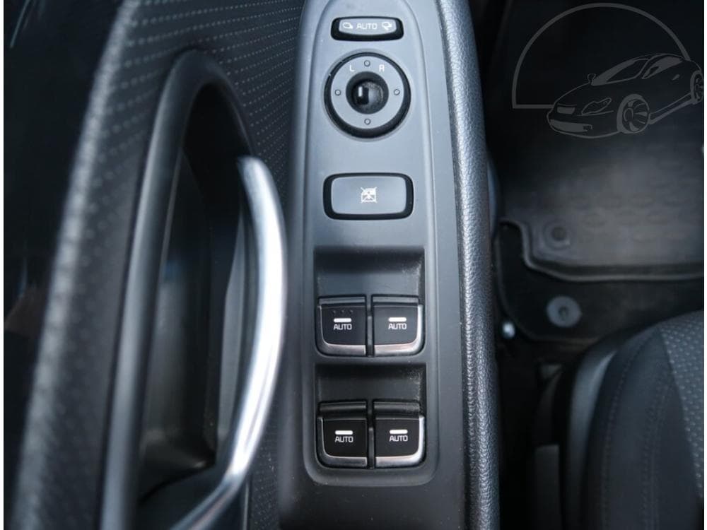 2015 Kia CARENS - 15