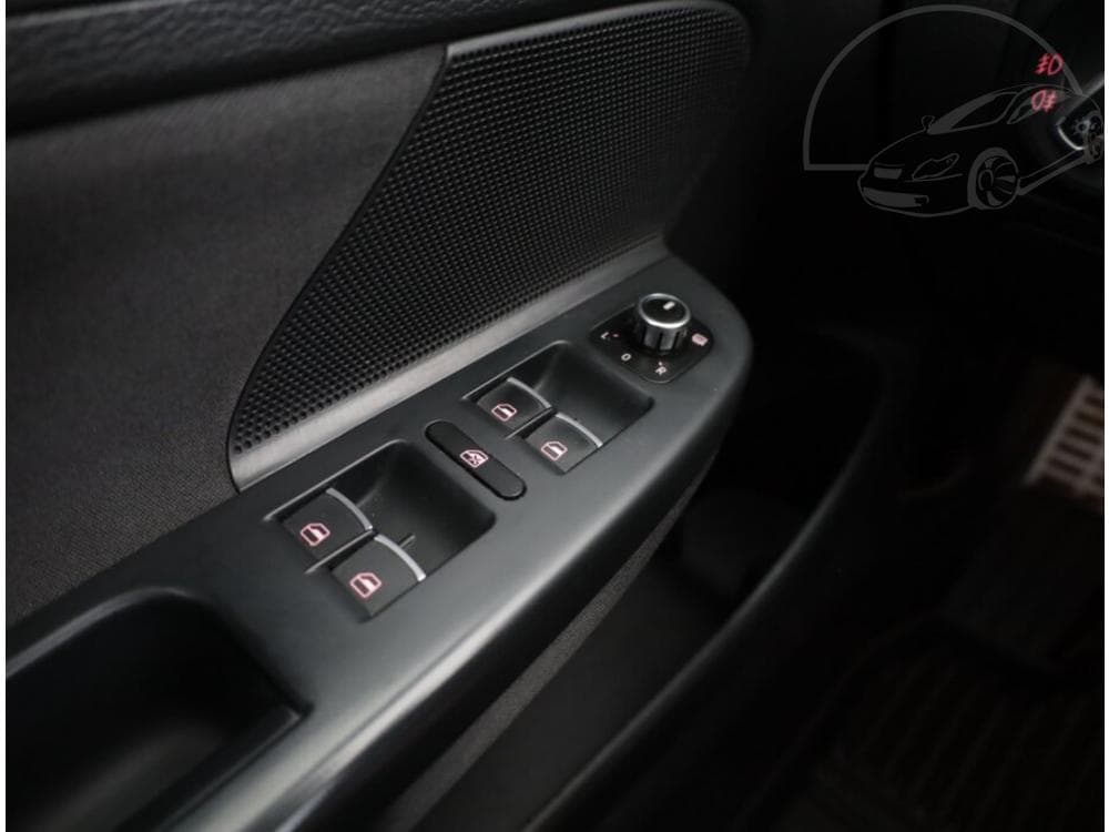 2012 Volkswagen GOLF - 12