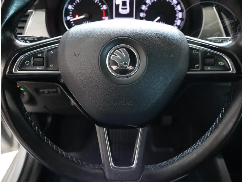 2015 Škoda FABIA - 12