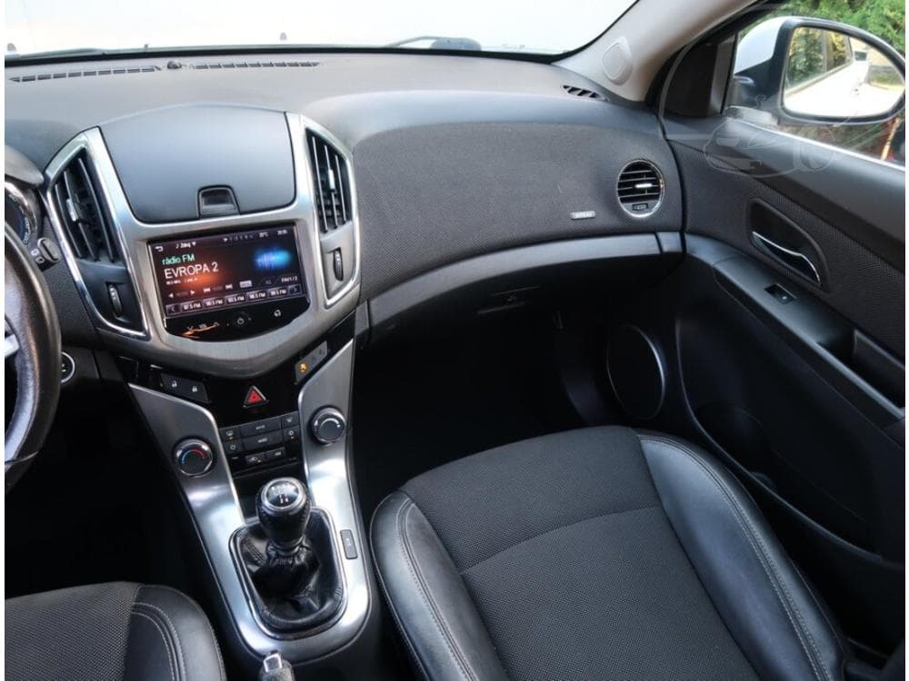 2013 Chevrolet CRUZE - 8