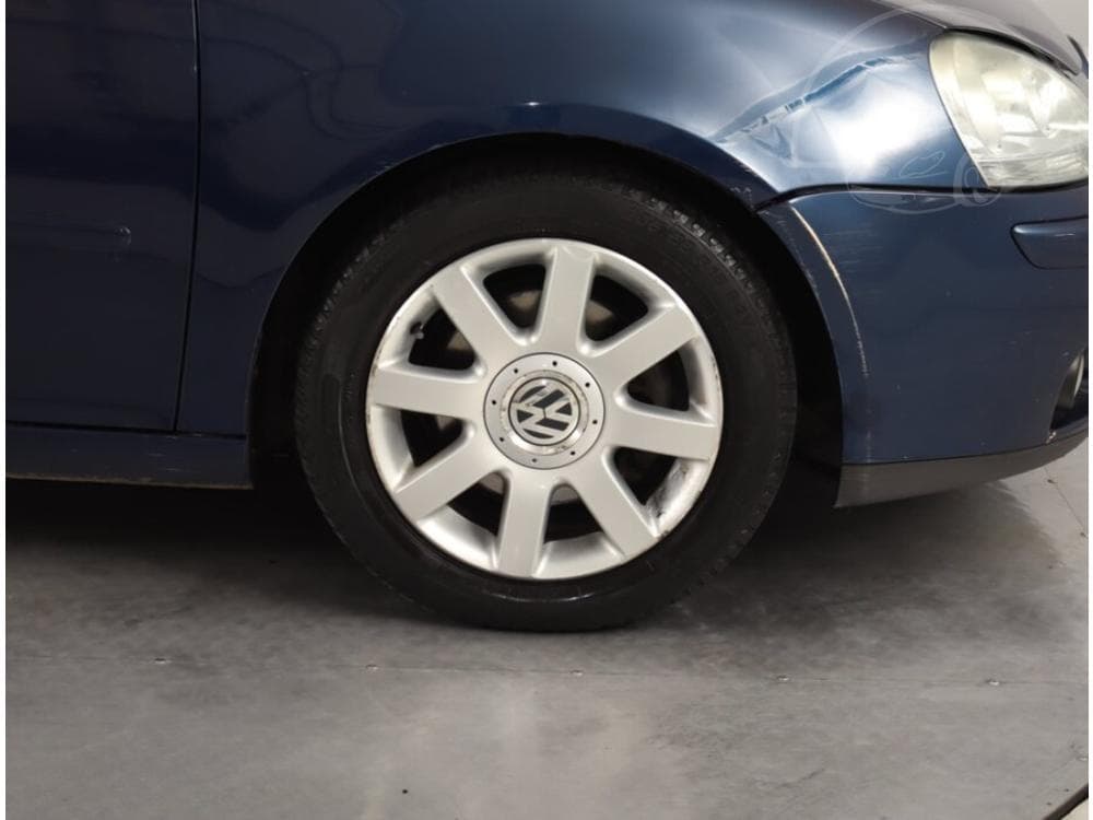 2005 Volkswagen GOLF - 13