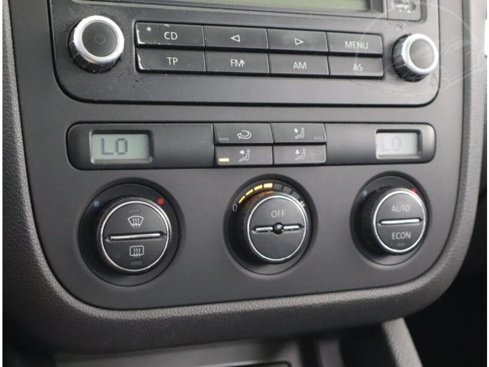 2005 Volkswagen GOLF - 15