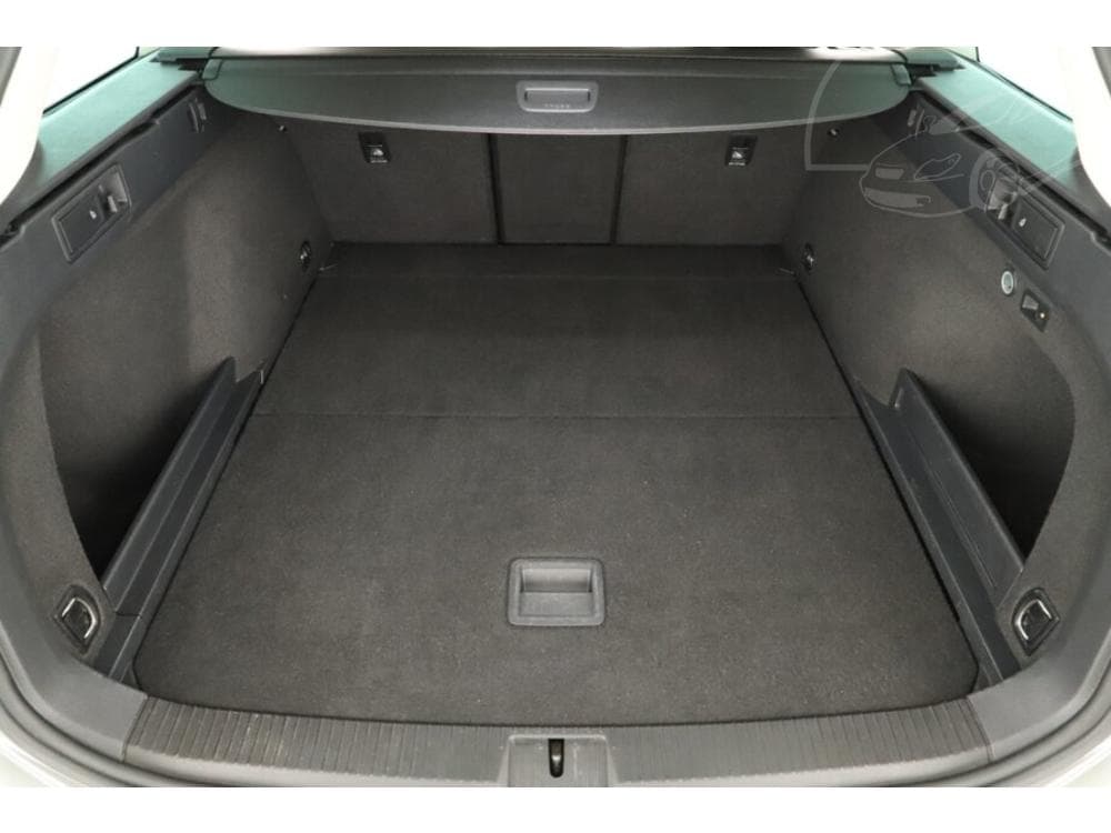 2016 Volkswagen PASSAT - 15