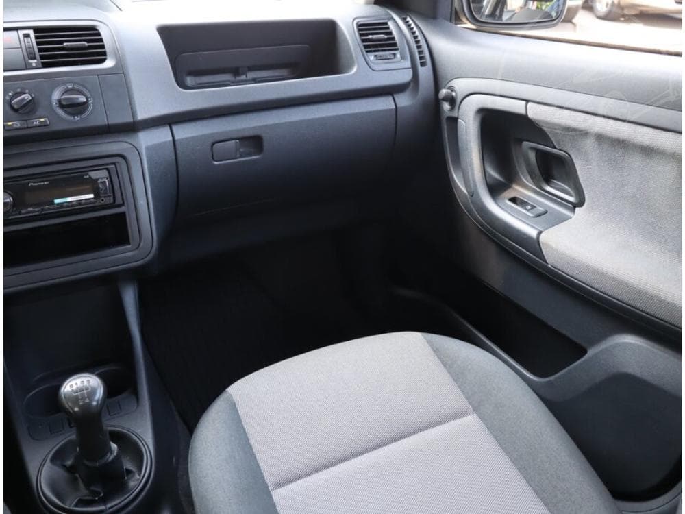 2011 Škoda ROOMSTER - 8