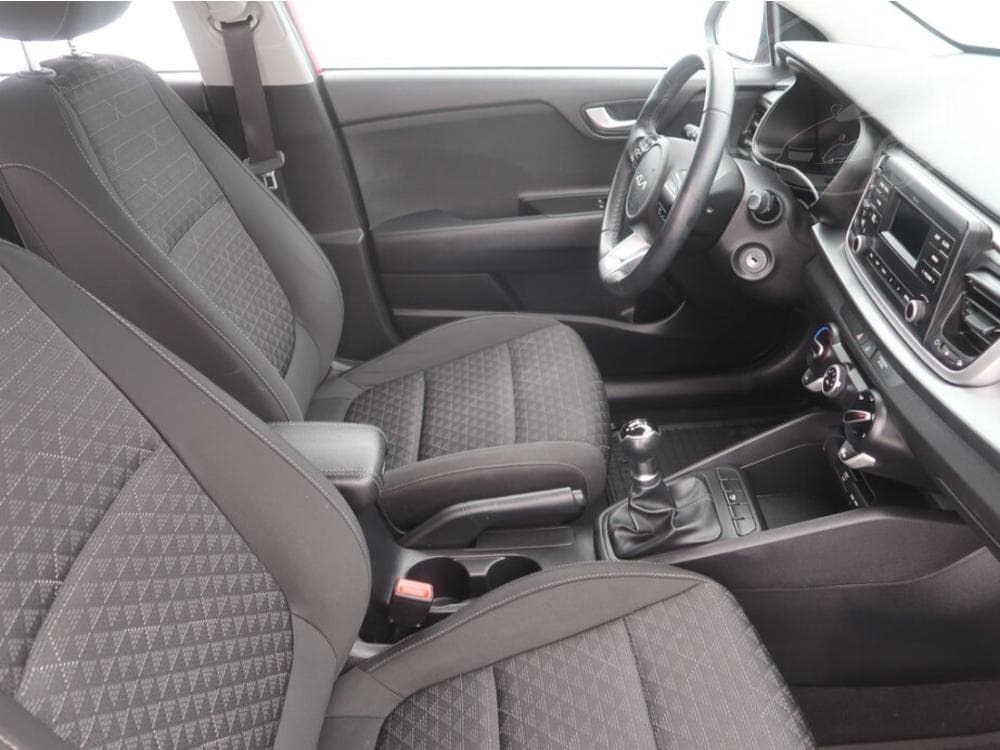 2023 Kia RIO - 9