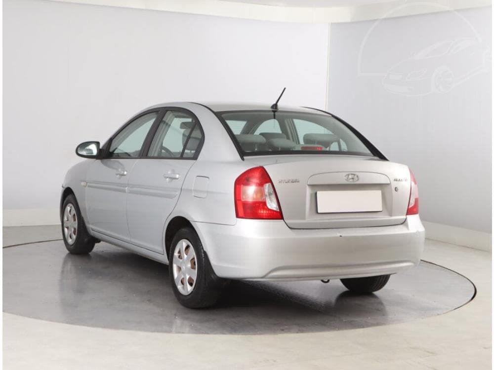 2007 Hyundai ACCENT - 4
