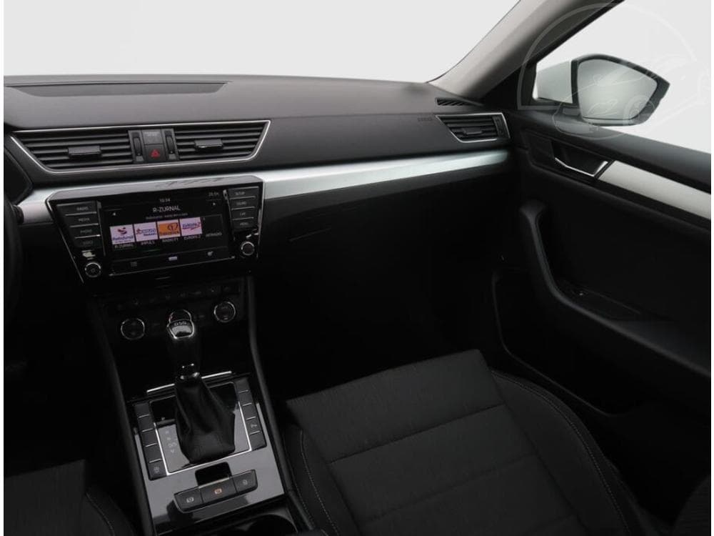 2017 Škoda SUPERB - 8