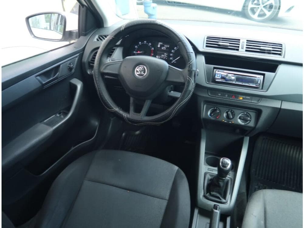 2015 Škoda FABIA - 7