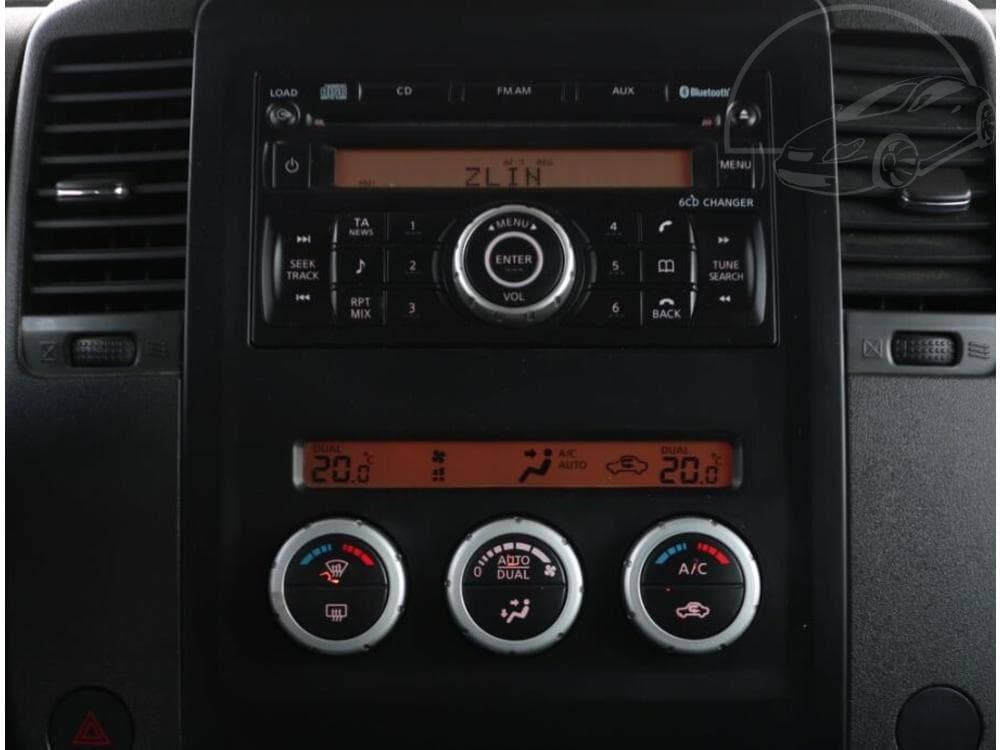 2011 Nissan NAVARA - 12