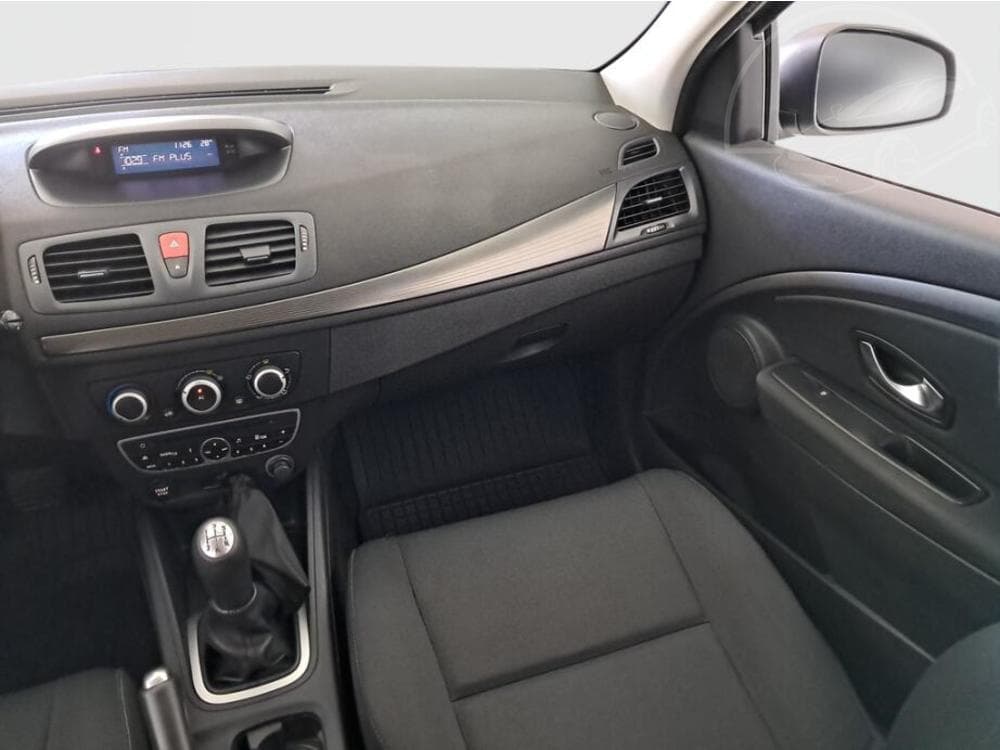 2011 Renault MEGANE - 8