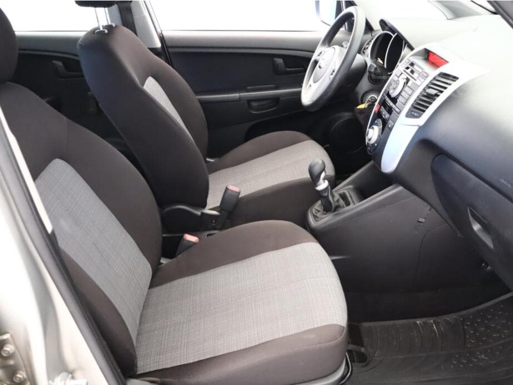 2014 Kia VENGA - 7