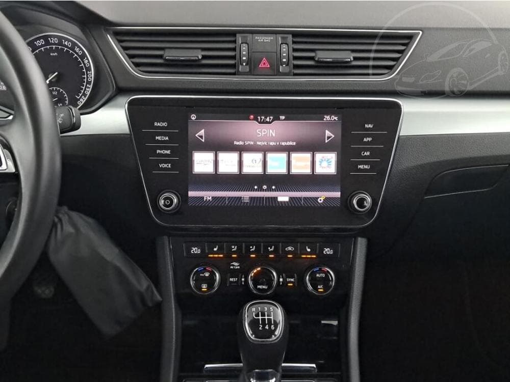 2018 Škoda SUPERB - 12