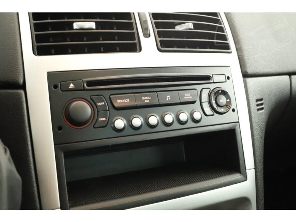 2008 Peugeot 307 - 10