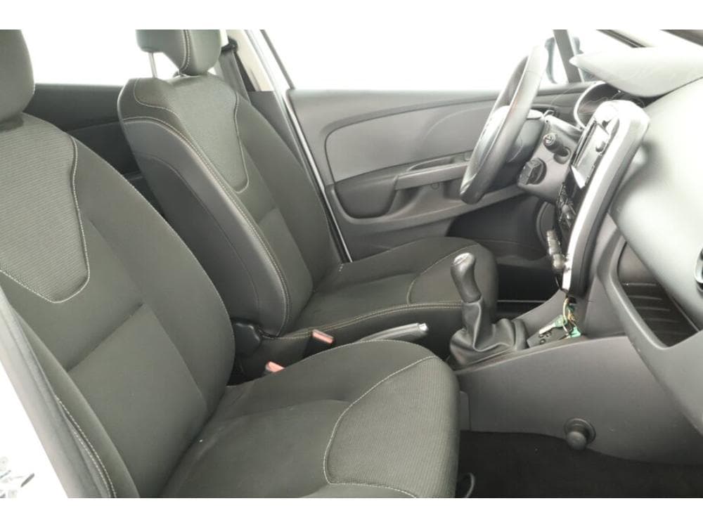 2015 Renault CLIO - 12