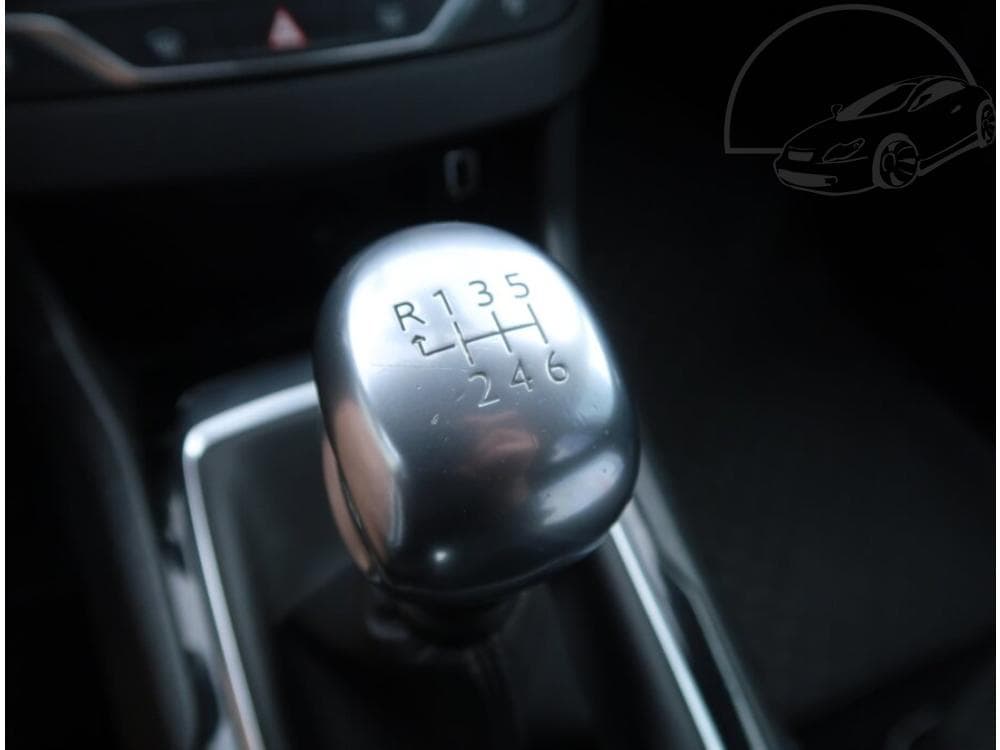 2019 Peugeot 308 - 13