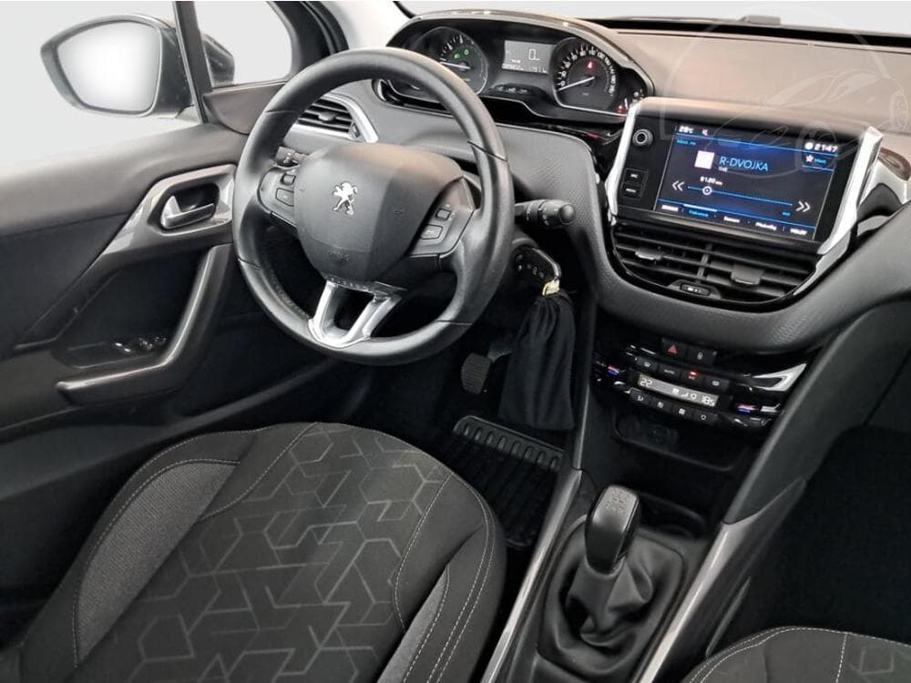 2017 Peugeot 2008 - 7