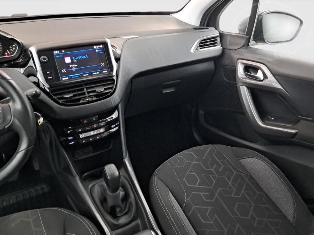 2017 Peugeot 2008 - 8