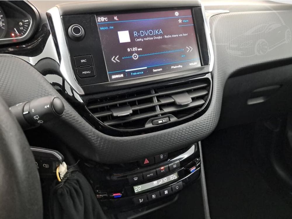 2017 Peugeot 2008 - 12