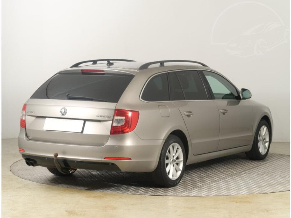 2013 Škoda SUPERB - 5